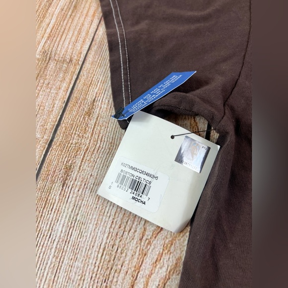 Boston Celtics '47 Brown Vintage Tubular Dagger Tradition Premium T Shirt Small - Picture 10 of 10